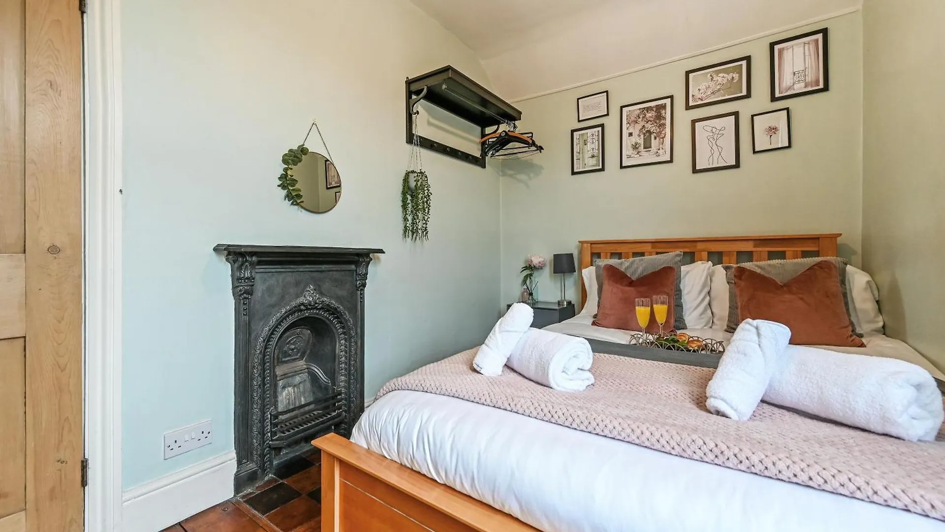 Villa Beautiful Townhouse, Great Location - Pet Friendly Cardiff Regno Unito